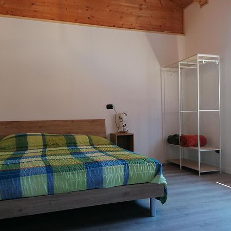 Agriturismo Bio Apipoli Montano Lucino Экстерьер фото
